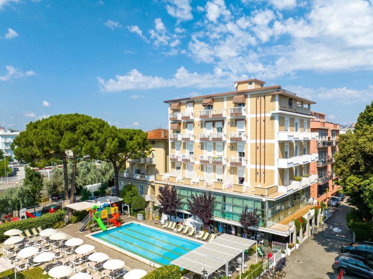 Lotus Hotel All Inclusive & Spiaggia Rimini Kültér fotó