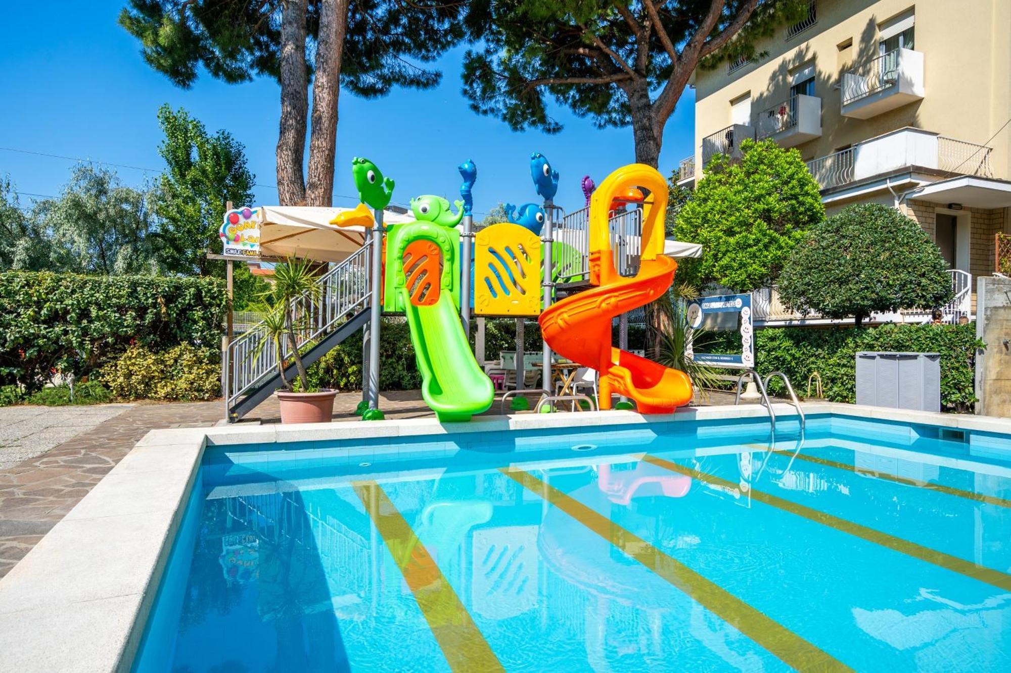 Lotus Hotel All Inclusive & Spiaggia Rimini Kültér fotó