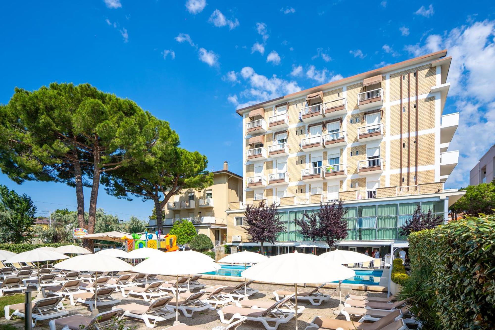 Lotus Hotel All Inclusive & Spiaggia Rimini Kültér fotó